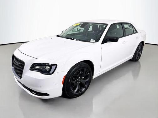 2023 Chrysler 300 Touring