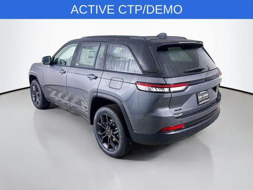 Baltic Gray Metallic Clearcoat 2025 Jeep Grand Cherokee Limited