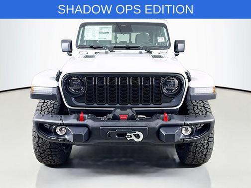 Bright White Clearcoat 2026 Jeep Gladiator Rubicon