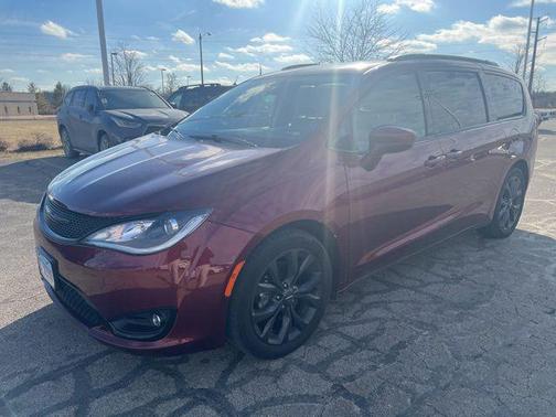 2020 Chrysler Pacifica Touring-L Plus