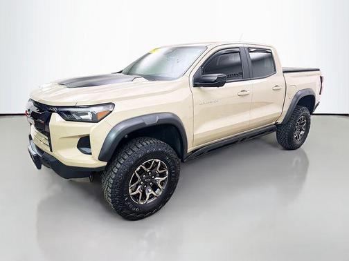 Sand Dune Metallic 2024 Chevrolet Colorado ZR2