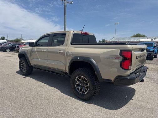 Sand Dune Metallic 2024 Chevrolet Colorado ZR2
