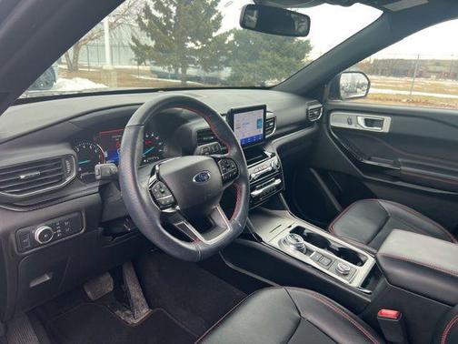 2022 Ford Explorer ST-Line