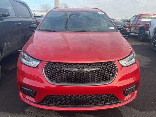 2026 Chrysler Pacifica L