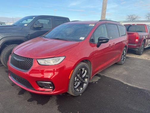 2026 Chrysler Pacifica L