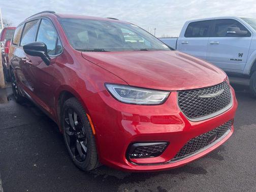 2026 Chrysler Pacifica L