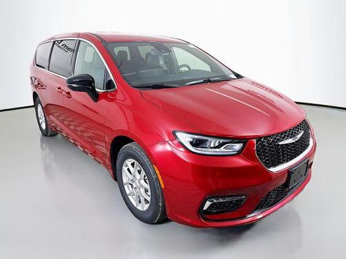 2025 Chrysler Pacifica L
