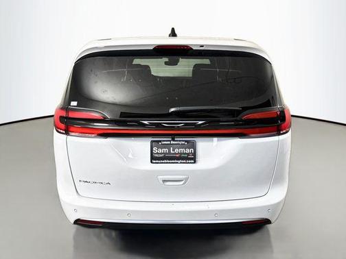 Pw7 2027 Chrysler Pacifica L