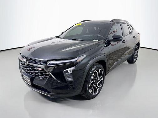 Mosaic Black Metallic 2025 Chevrolet Trax FWD 2RS