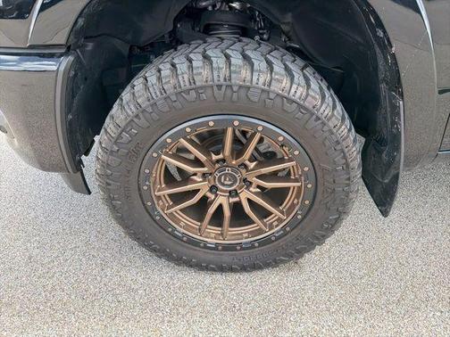 Diamond Black Crystal Pearlcoat 2025 RAM 1500 Big Horn/Lone Star
