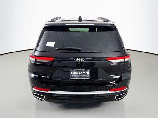 2025 Jeep Grand Cherokee Summit
