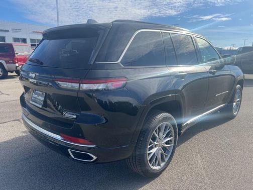 2025 Jeep Grand Cherokee Summit