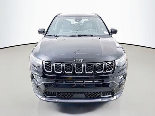 Diamond Black Crystal Pearlcoat 2026 Jeep Compass Sport