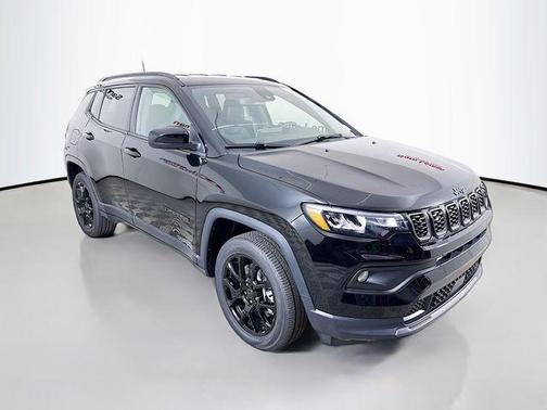 Diamond Black Crystal Pearlcoat 2026 Jeep Compass Sport