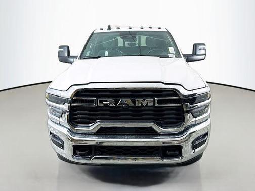 2026 RAM 3500 Tradesman Crew Cab 4x4 8' Box
