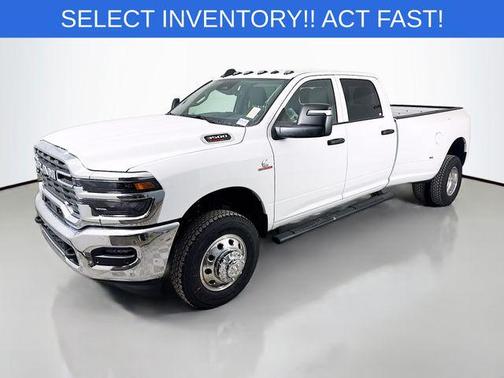 2026 RAM 3500 Tradesman Crew Cab 4x4 8' Box