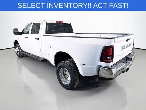 2026 RAM 3500 Tradesman Crew Cab 4x4 8' Box