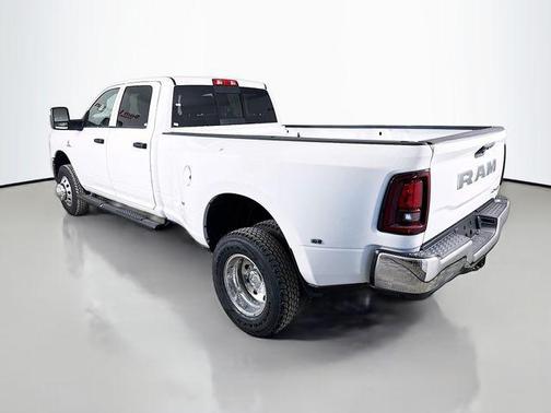 2026 RAM 3500 Tradesman Crew Cab 4x4 8' Box