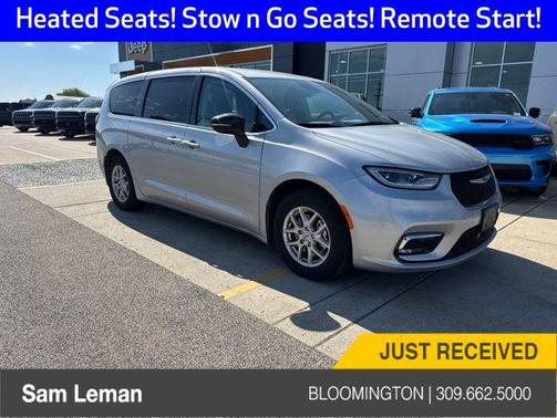 Silver Mist Clearcoat 2024 Chrysler Pacifica Touring L