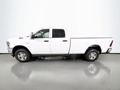 2025 RAM 2500 Tradesman Crew Cab 4x4 8' Box