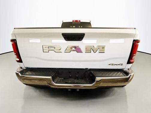 2025 RAM 2500 Tradesman Crew Cab 4x4 8' Box