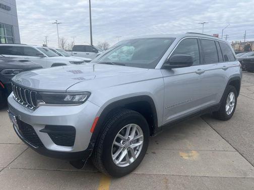 2024 Jeep Grand Cherokee Laredo