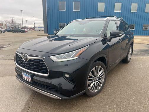 2021 Toyota Highlander Platinum