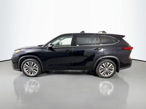 Midnight Black Metallic 2021 Toyota Highlander Platinum