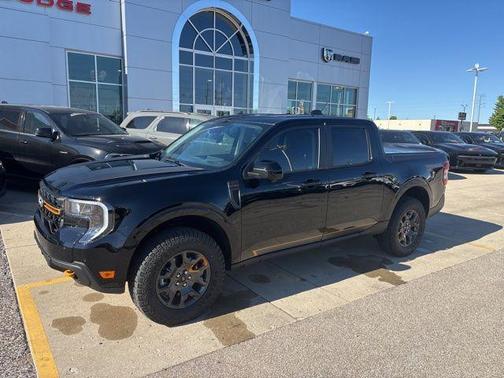 Shadow Black 2025 Ford Maverick Tremor
