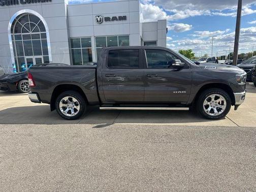 Granite Crystal Metallic Clearcoat 2021 RAM 1500 Big Horn/Lone Star