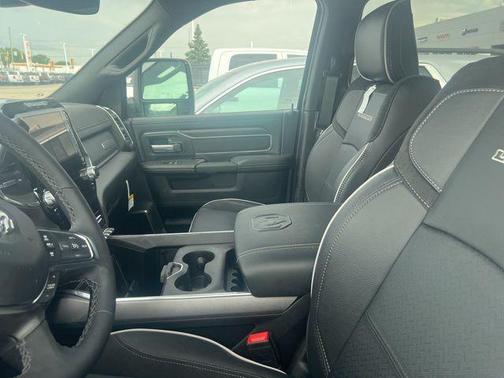 2025 RAM 2500 Laramie Crew Cab 4x4 6'4' Box