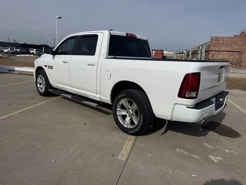 2016 RAM 1500 Sport
