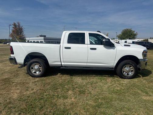 2025 RAM 2500 Tradesman Crew Cab 4x4 6'4' Box