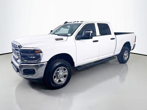 2025 RAM 2500 Tradesman Crew Cab 4x4 6'4' Box