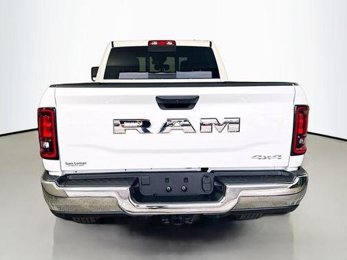2025 RAM 2500 Tradesman Crew Cab 4x4 6'4' Box