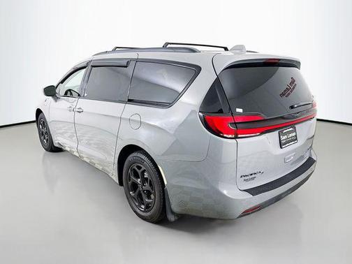 Ceramic Gray Clearcoat 2022 Chrysler Pacifica Hybrid Touring L
