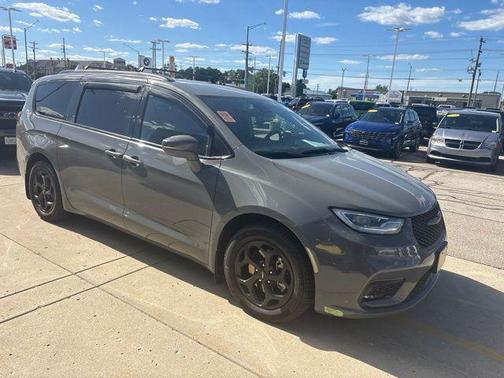 Ceramic Gray Clearcoat 2022 Chrysler Pacifica Hybrid Touring L