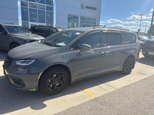 Ceramic Gray Clearcoat 2022 Chrysler Pacifica Hybrid Touring L