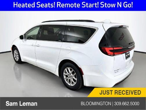 Bright White Clearcoat 2022 Chrysler Pacifica Touring L