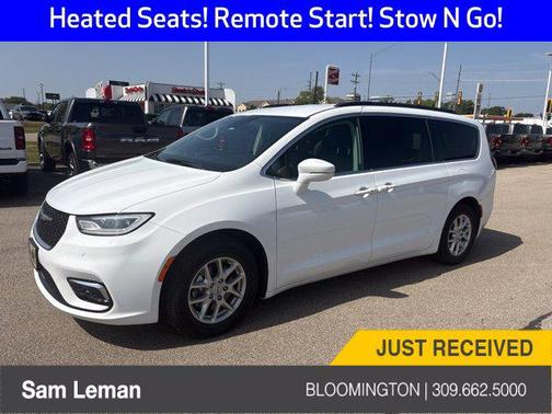 Bright White Clearcoat 2022 Chrysler Pacifica Touring L