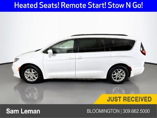 Bright White Clearcoat 2022 Chrysler Pacifica Touring L