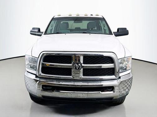 2017 RAM 2500 Tradesman Crew Cab 4x4 6'4' Box