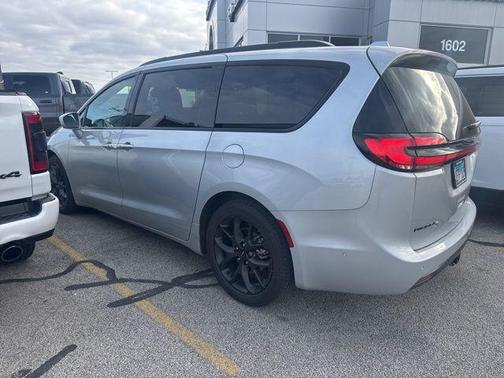 2022 Chrysler Pacifica Limited