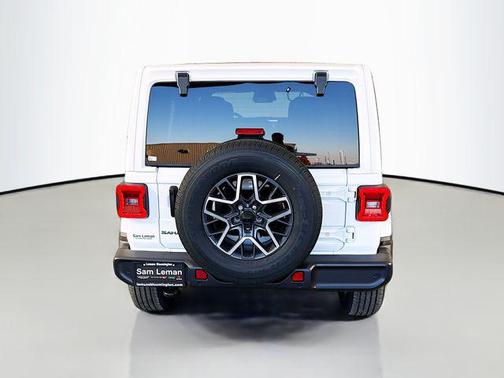 2026 Jeep Wrangler 4-Door Sahara 4x4