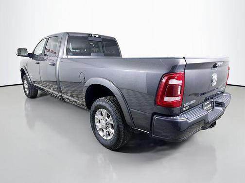 2022 RAM 3500 Laramie Crew Cab 4x4 8' Box