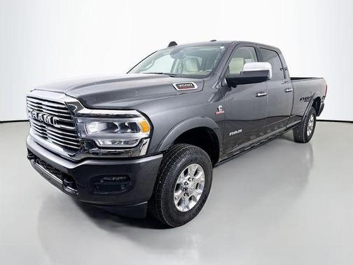 2022 RAM 3500 Laramie Crew Cab 4x4 8' Box