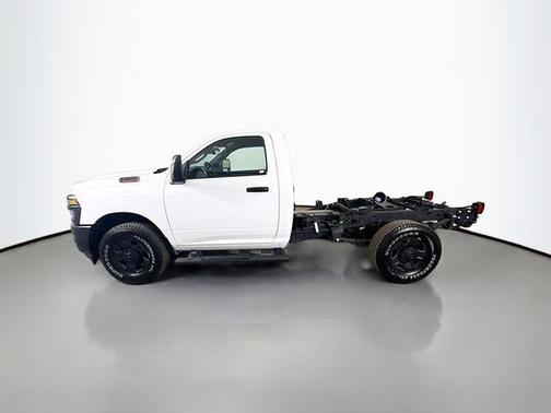 2025 RAM 3500 Tradesman Regular Cab 4x2 8' Box