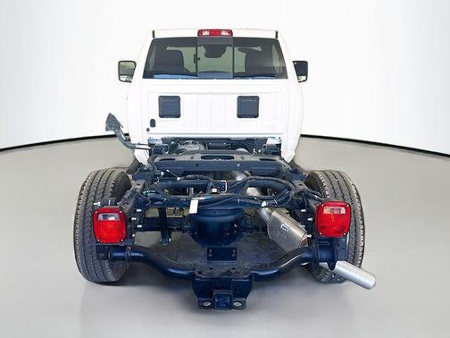 2025 RAM 3500 Tradesman Regular Cab 4x2 8' Box