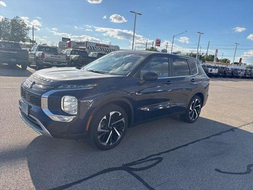 Cosmic Blue Metallic 2022 Mitsubishi Outlander SE