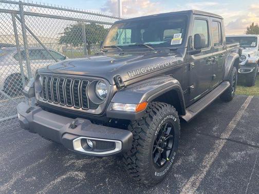 2025 Jeep Gladiator Sport